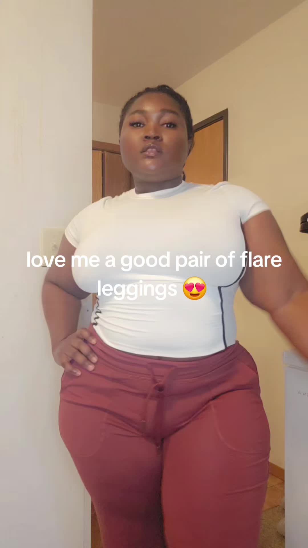 TikTok post by @maureentabby for G4Free. Caption reads: #g4freeactivewear #flarepants #gymfit [...].