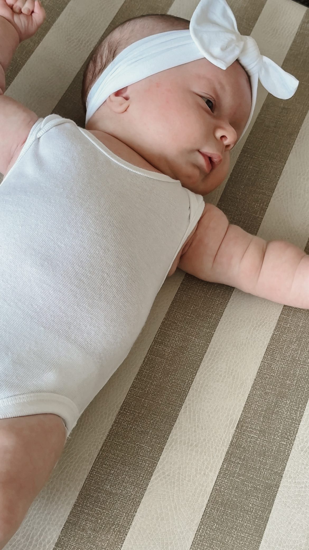 Instagram post by @krystalandminis for Henlee. Caption reads: [...] niece has never been easier thanks to....