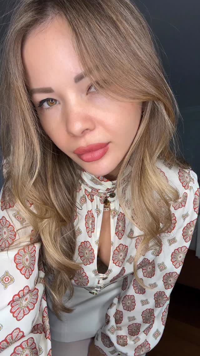 Instagram post by @ilvira_donskaya for MAX&Co.. Caption reads: Cream on cream — effortless elegance for a busy....