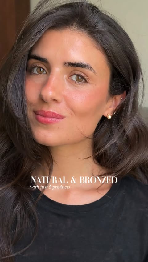 Instagram post by @sofia_marques_cruz for Benefit Cosmetics. Caption reads: natural and bronzed everyday makeup, for the....