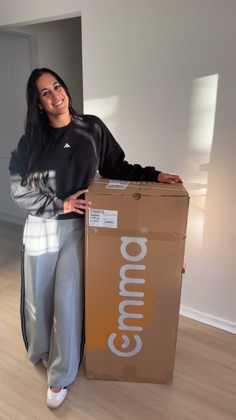 Instagram post by @yyasminmeakes for Emma Sleep USA. Caption reads: Very happy to have partnered with @emmasleep.au....
