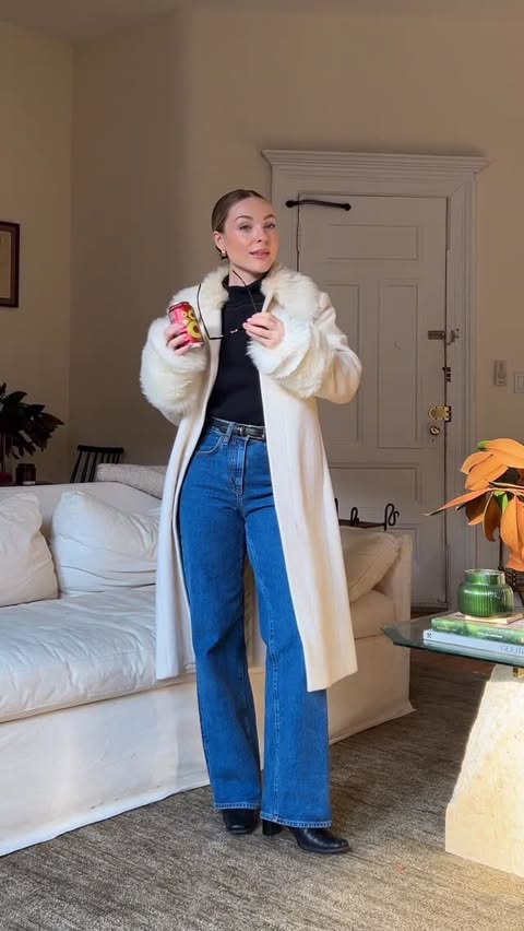 Instagram post by @amberyackzan for Aritzia. Caption reads: this outfit rlly needs a blowout but the hair is....