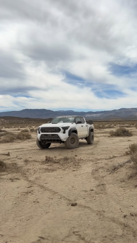 Instagram post by @ghostpro.la for 3Wliners. Caption reads: Desert runs featuring @3wliners_official 🏜️ If....