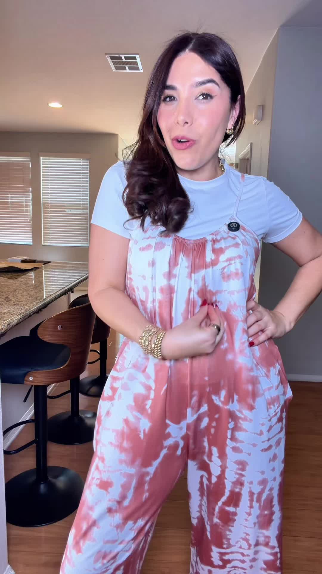 TikTok post by @antonietafashionway for evellyhootd. Caption reads: [...] #jumpsuitoutfit #jumpsuits @EVELLYHOOTD US.