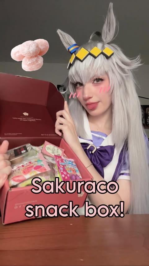 Instagram post by @akashika.sama for Sakuraco. Caption reads: [...] to receive $5 off your first #Sakuraco box....