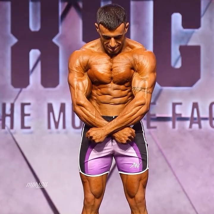 Instagram post by @moriauphoto for WOLFpak. Caption reads: [...] @dubai_pro_event @ifbb_pro_league 
🎒 :....