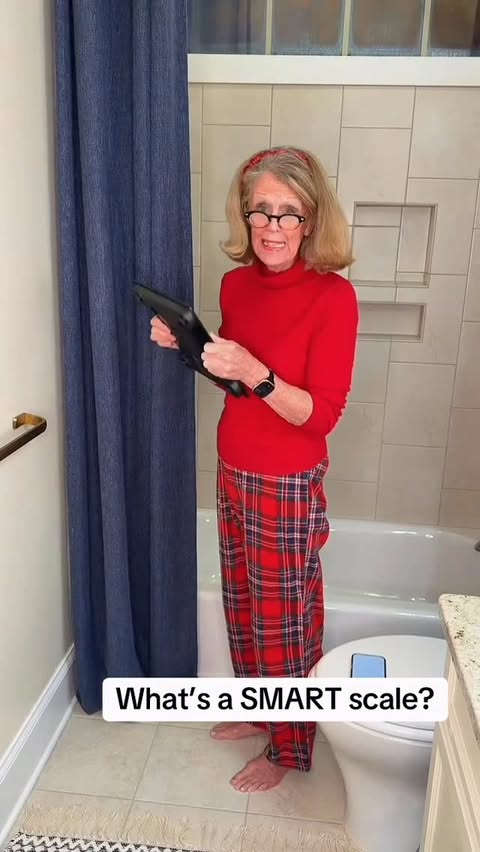 Instagram post by @agewithstyle_ for RENPHO. Caption reads: What’s a SMART scale?  Shop at....