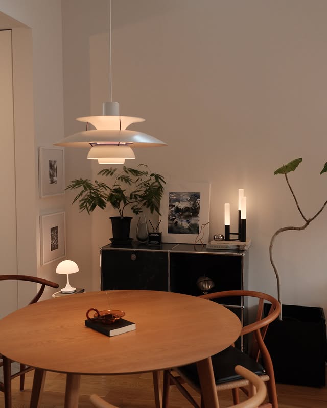Instagram post by @ngongo.iidomus for Nordic Nest. Caption reads: ⌇evening⌇ 夕方はいつもバタバタしていますが、リモートワークおわりに📷....