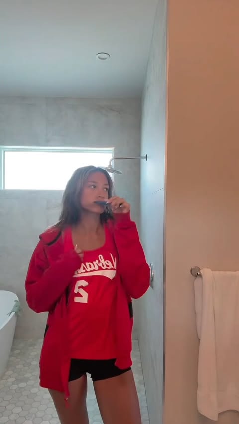 Instagram post by @harpermurrayy for COVERGIRL. Caption reads: From game day to a night out @covergirl got us....