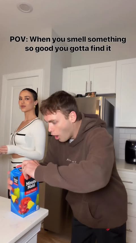 Instagram post by @bagels_payne for Minute Maid. Caption reads: @minutemaid hits different in the morning🔥 
....