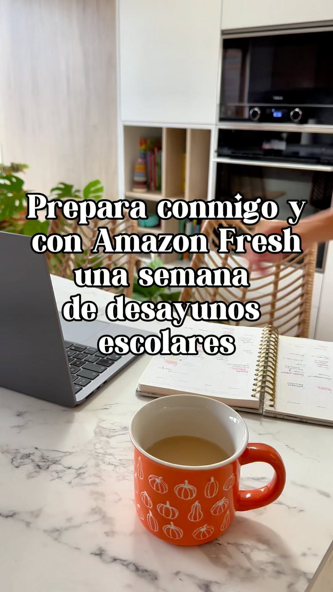 Instagram post by @alma_cupcakes for Amazon Fresh. Caption reads: SEMANA DE DESAYUNOS ESCOLARES

Este curso he....