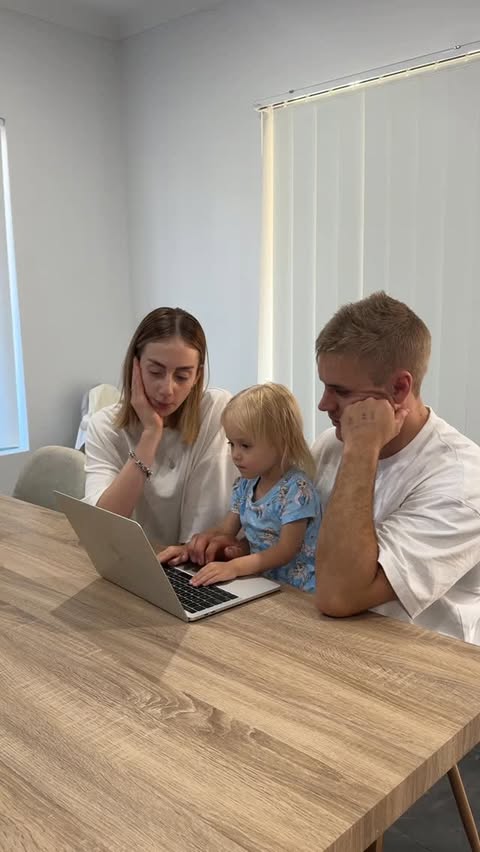 Instagram post by @monique_tibbott_ for Moonpig. Caption reads: @moonpigau Australia keeping us all feeling close....