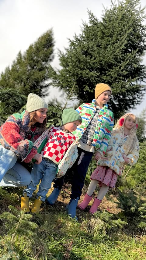 Instagram post by @shellandthelittlies for Merry People. Caption reads: [...] up in our hats, coats and our trusty....