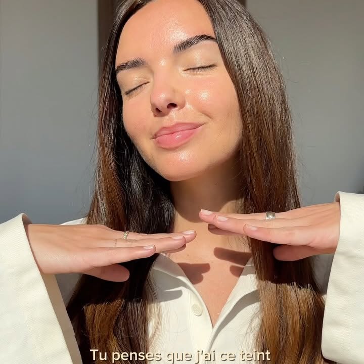 Instagram post by @laetitiaduclos for Typology. Caption reads: Publicité | 
Mon makeup no makeup avec....