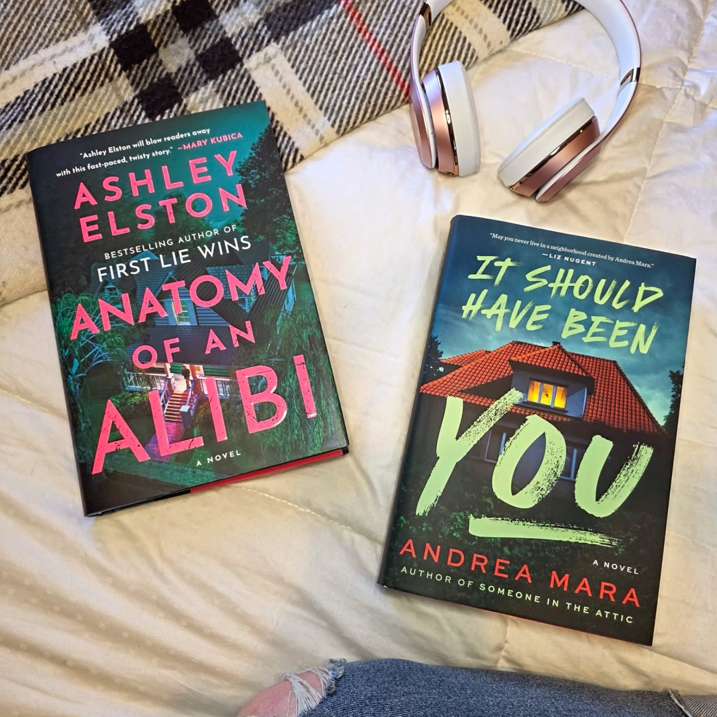 Instagram post by @k2reader for Viking Books. Caption reads: [...] 𝗥𝗲𝘃𝗶𝗲𝘄𝘀 🖤🎧⁣ Thank you @vikingbooks....