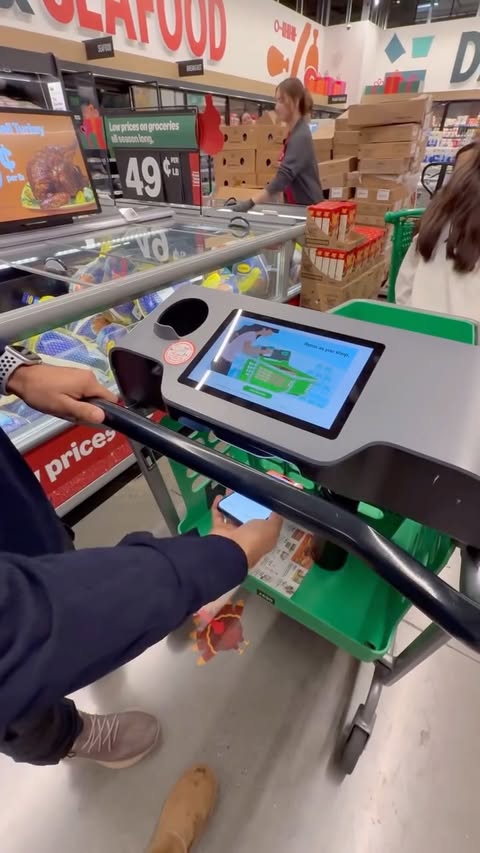 Instagram post by @_tanairiiii for Amazon Fresh. Caption reads: I think I found my new favorite grocery store 🤭💗....