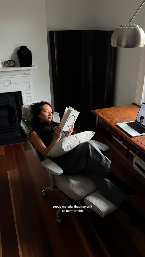 Instagram post by @melizzajaunet for Paxton. Caption reads: [...] (and it looks so luxe). It’s from....