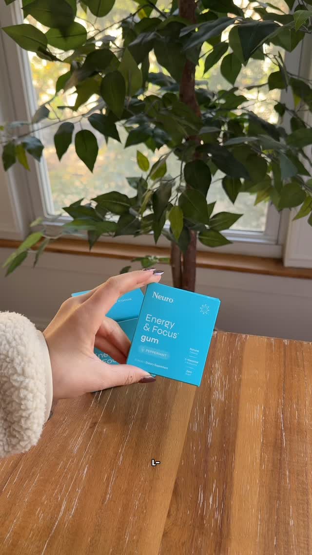 Instagram post by @isabelledyyer for Neuro. Caption reads: Daylight savings always throws off my routine so....