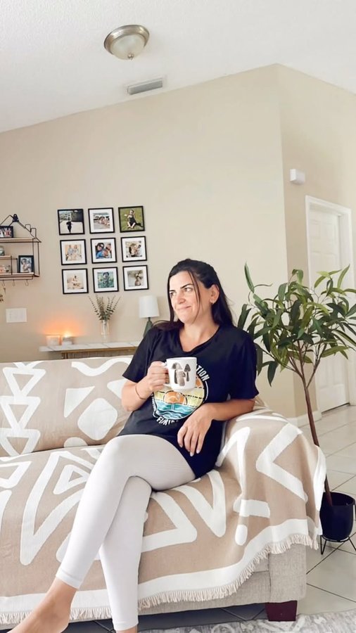 Instagram post by @duyguakdnz for slashop. Caption reads: A high-quality sofa cover is made from durable,....