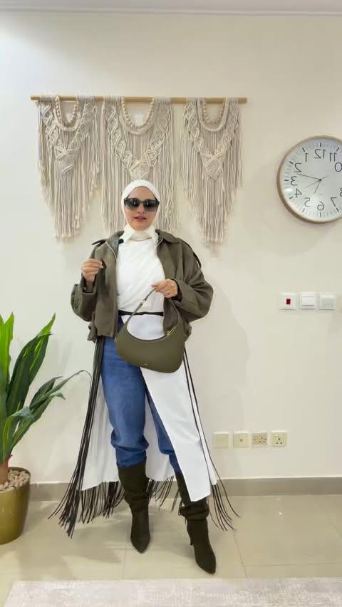 Instagram post by @mona_aabdullah for Trendyol. Caption reads: Different vibes, same confidence....