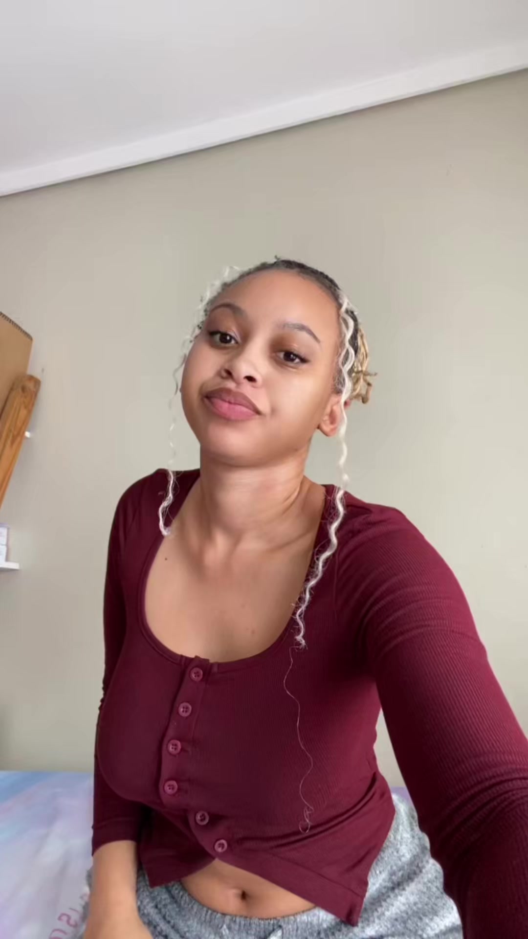 TikTok post by @leiighthahbow for Mico Widget. Caption reads: [...] is boring….try this@mico_widget 😝....