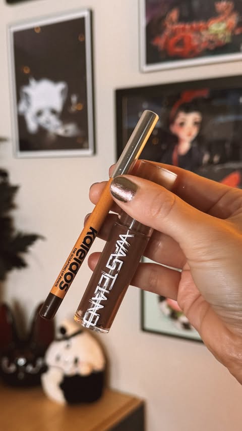 Instagram post by @battybean_ for KALEIDOS. Caption reads: lip combo☕️ @kaleidosmakeup double espresso....
