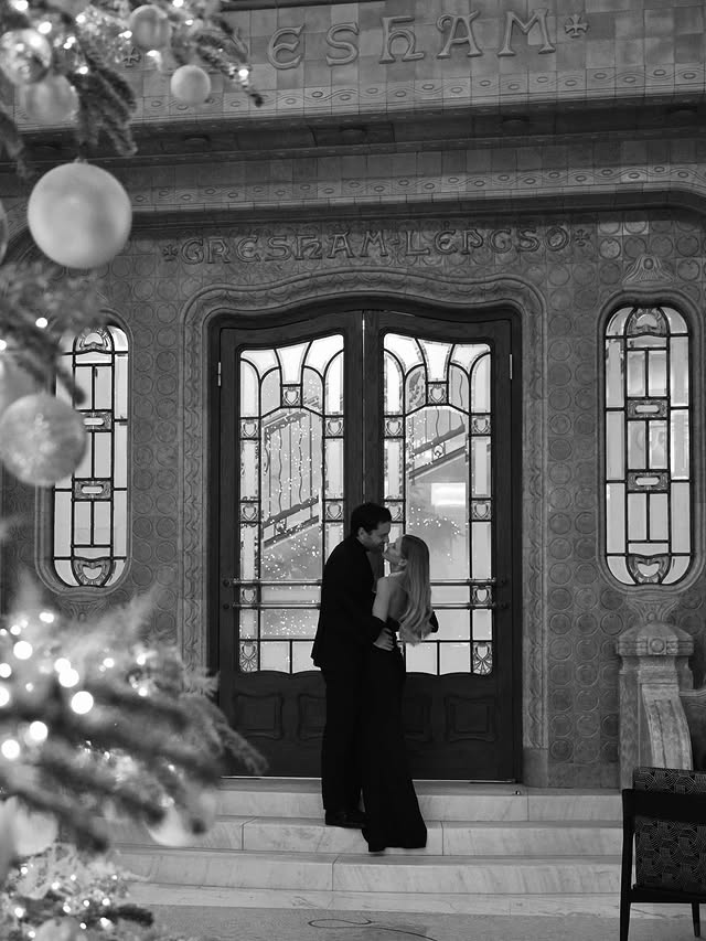 Instagram post by @darinagritsenko for Four Seasons. Caption reads: [...] with @fsbudapest #fsbudapest #fourseasons....