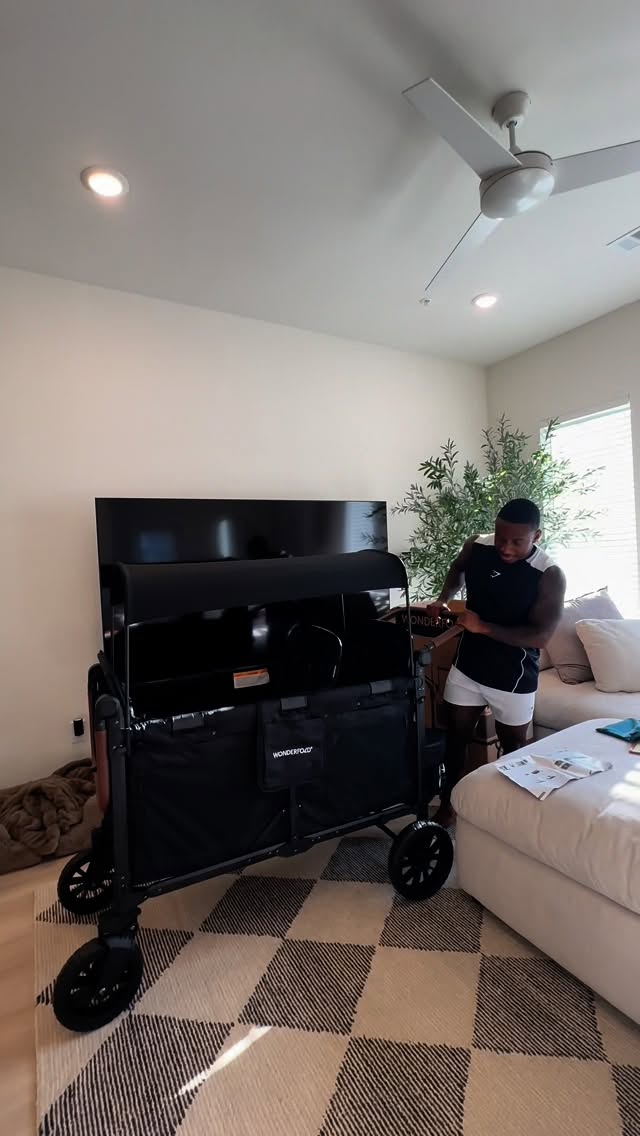 Instagram post by @chandlerandalexis for WonderFold. Caption reads: [...] is perfect for our growing fam🩷
@wonderfold....