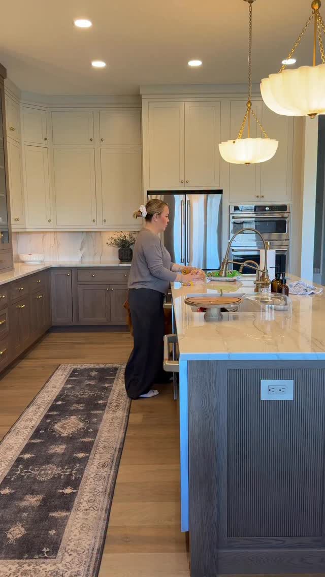 Instagram post by @_catben_ for Roborock. Caption reads: Letting the @roborock Saros 10R do its thing while....