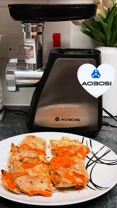 Instagram post by @emilyworld10 for Aobosi. Caption reads: Dinner made so easy tonight! 😍 @aobosihome 
We....