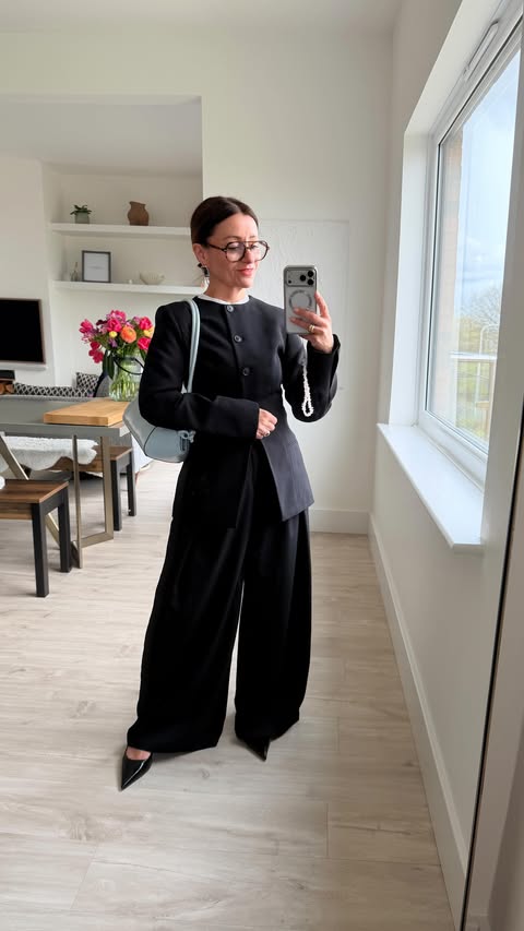 Instagram post by @missionstyle_ for Stradivarius. Caption reads: [...] leg pleat trousers are last years....
