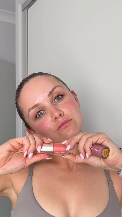 Instagram post by @emilyfaithfit for jane iredale. Caption reads: spring is calling 💛 wearing....