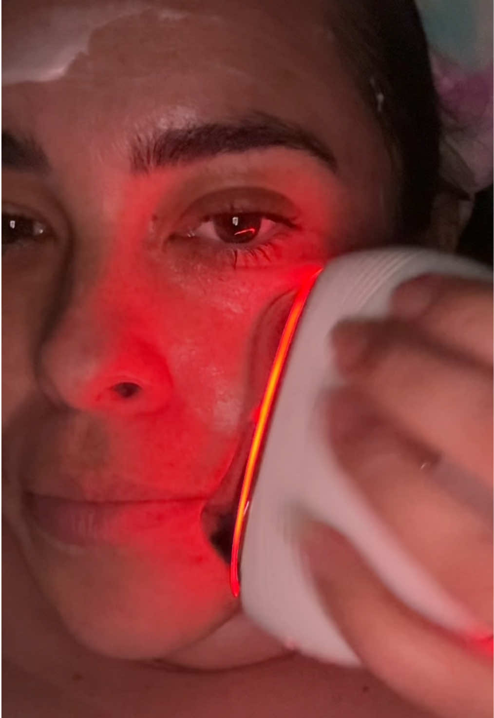 TikTok post by @tamragamila_ for RIKI LOVES RIKI. Caption reads: [...] sculpting tool that actually works!....