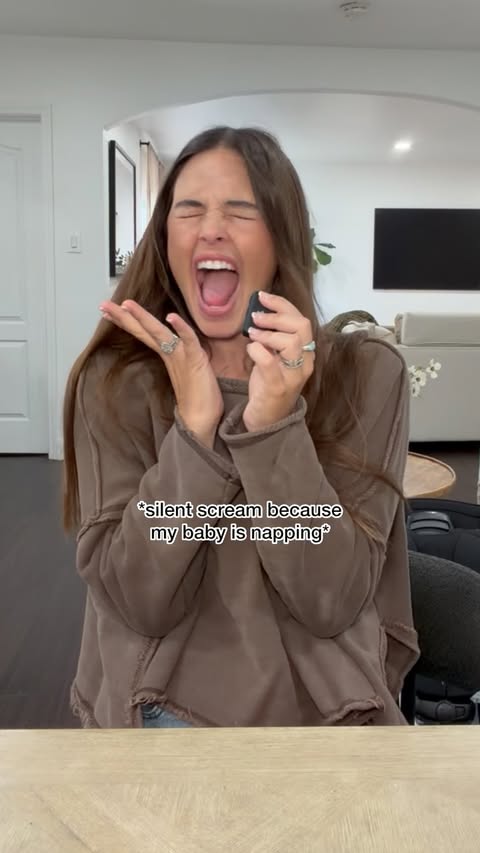 Instagram post by @shmami for Safety 1st. Caption reads: [...] UNBOXING! 🤩 Available with qualifying....