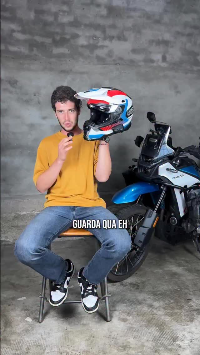 Instagram post by @motoriinviaggio for Cardo Systems. Caption reads: Ho provato il Cardo Freecom4X, ecco cosa ne....