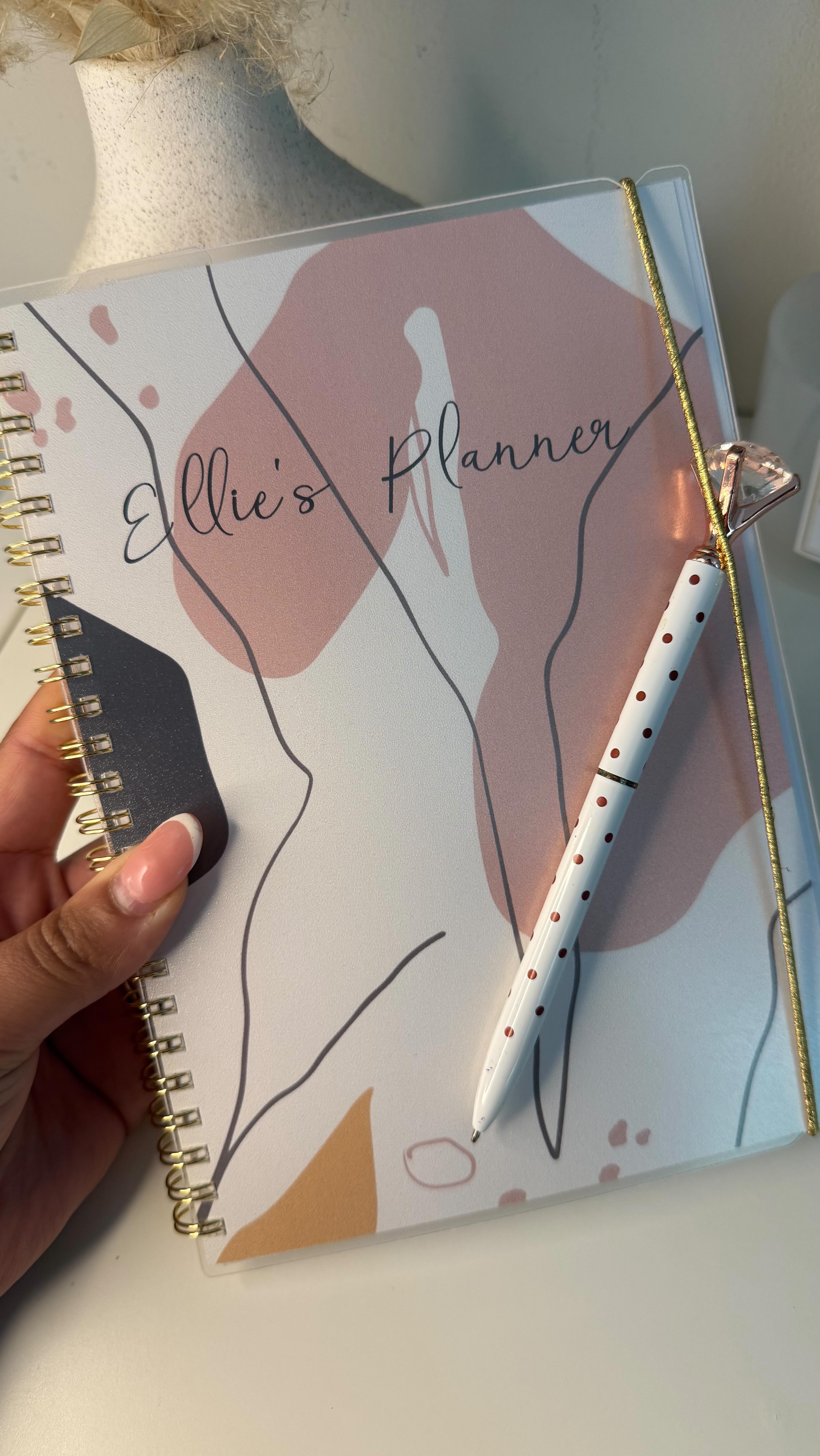 Instagram post by @elliemariee_xo for So Typical Me. Caption reads: [...] that is so me 😍 designed with @sotypicalme....