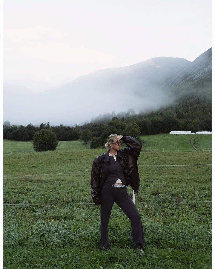 Instagram post by @angelickpicture for Cubus. Caption reads: [...] in a wild landscape together with my....