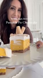 Instagram post by @eatingbyelaine for Cha's Organics. Caption reads: NO-BAKE PUMPKIN PIE CHEESECAKE 🧡Comment
“PUMPKIN”....