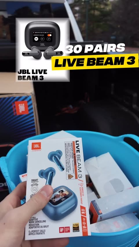 Instagram post by @evan7bennett for JBL. Caption reads: [...] 30 pairs of Live Beam 3’s for Christmas!....