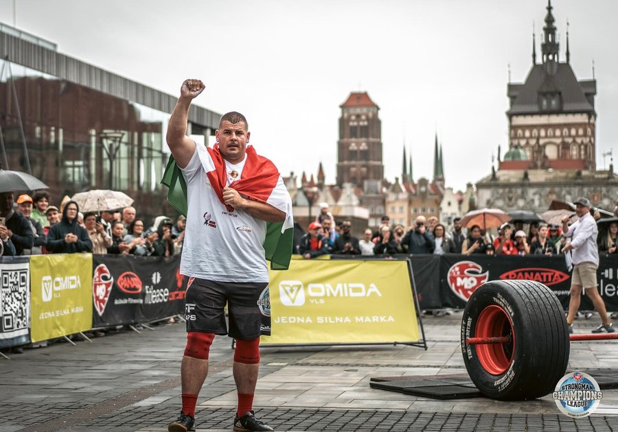 Instagram post by @jhsz_peti for – Cerberus Strength. Caption reads: Few pictures from this weekend in Strongman....