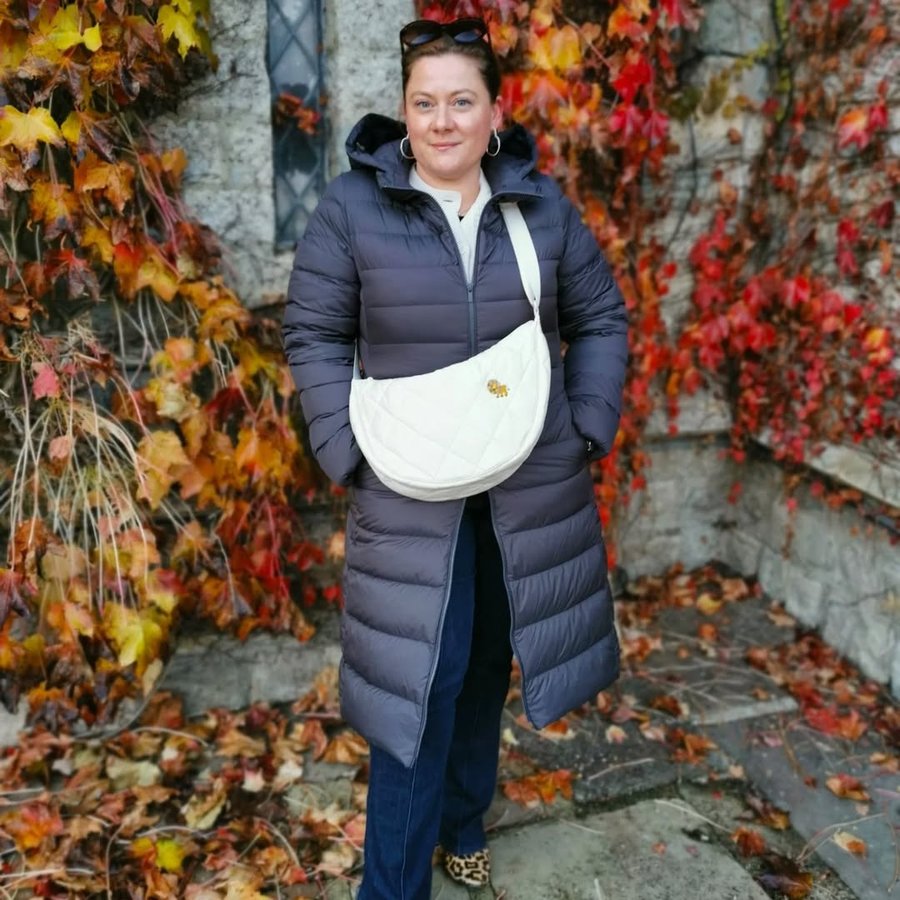 Instagram post by @thefrenchiemummy for Mumsnet. Caption reads: Ad - Finish that phrase🎄All I want for Xmas is.......