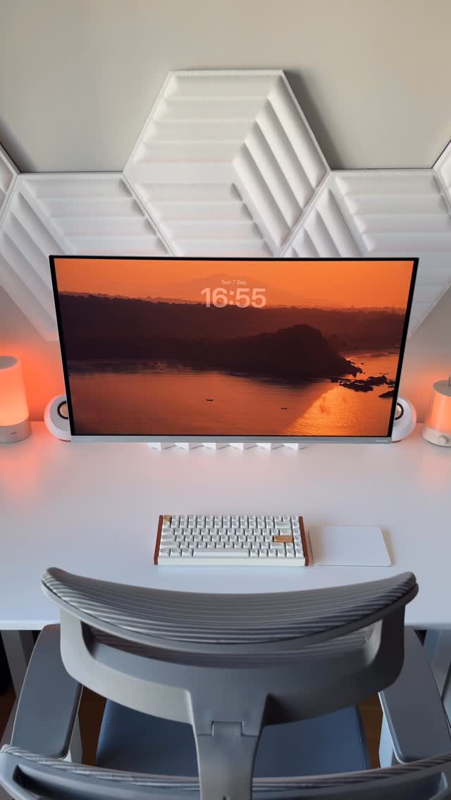 Instagram post by @bengeskin for Autonomous. Caption reads: Been using my @autonomousdotai SmartDesk 2 and....