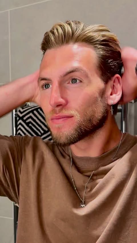 Instagram post by @kieranhdarby for Superdrug. Caption reads: [...] for my sensitive skin! Available at....
