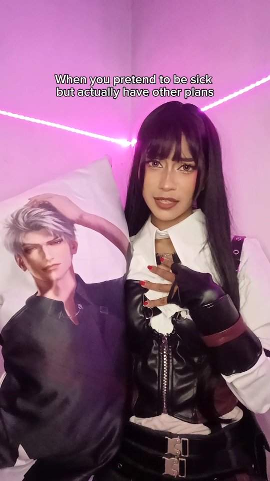 Instagram post by @farahsmakeover for Tipsy Chat. Caption reads: When you prefer staying in with your favorite....