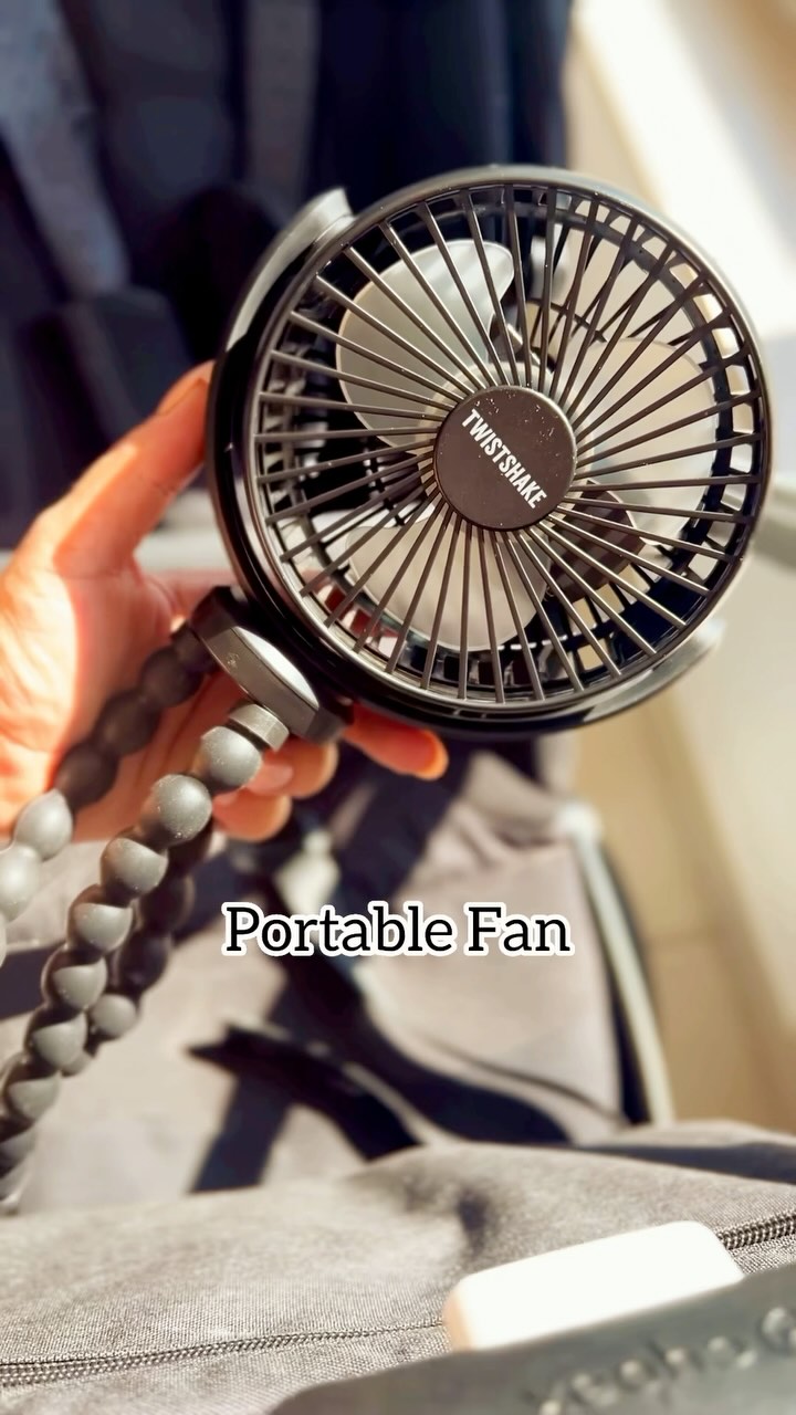 Instagram post by @amal_shootphotos for Twistshake. Caption reads: 🌟 Summer Essantial @twistshakebaby 🌟 
Stay cool....