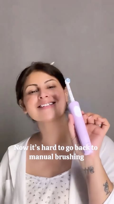 Instagram post by @leo___s0 for Oral-B. Caption reads: [...] in my daily routine. ✨ Since using the....