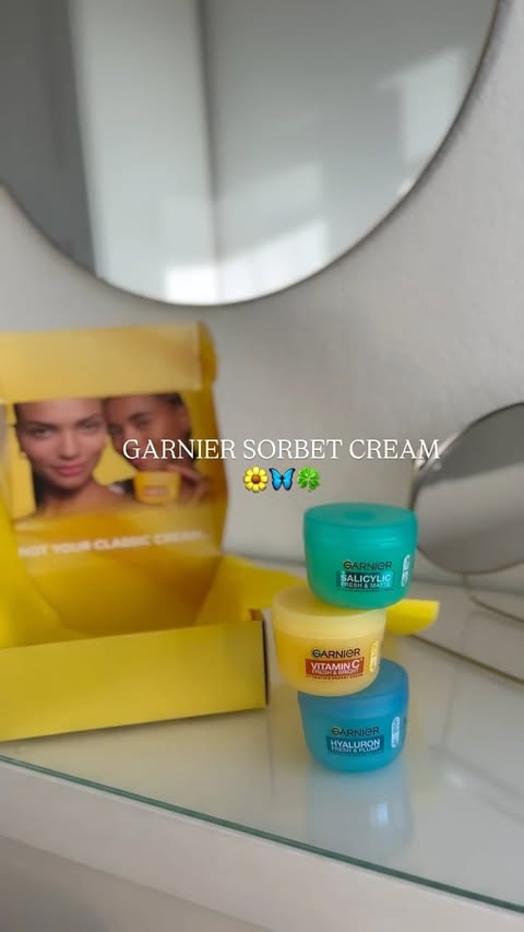 Instagram post by @leey.gram for Garnier Nederland. Caption reads: #sponsored Light as sorbet, strong on hydration....