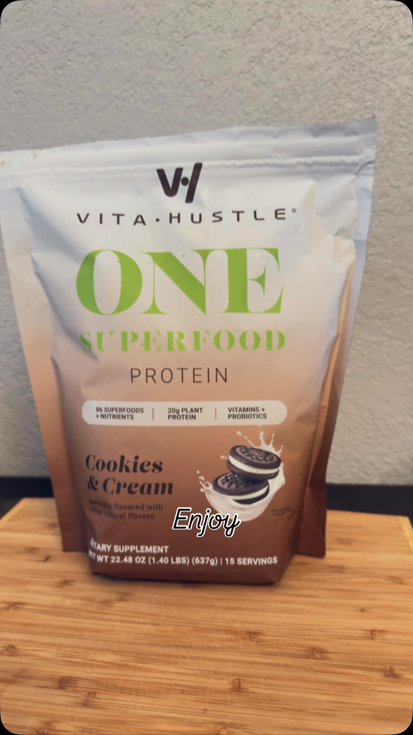 Instagram post by @i.amteddythedoodle for VitaHustle. Caption reads: This is how I fuel my day the simple way. Two....