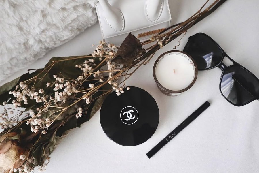 Instagram post by @crystal.aurelia for eCosmetics. Caption reads: [...] with favs and a little pampering from....