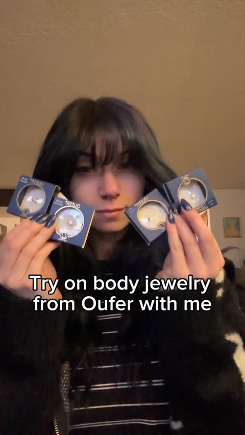 Instagram post by @dreetsweams for Oufer Body Jewelry. Caption reads: Check out @ouferbodyjewelry website for their....